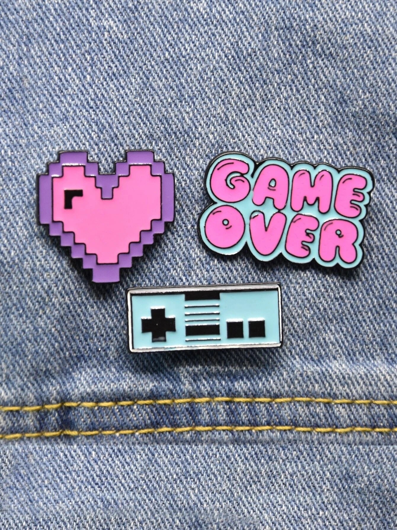 Game Over Brooch Set